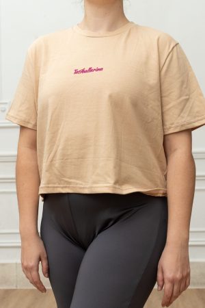 remera de danza y entrenamiento con bordado